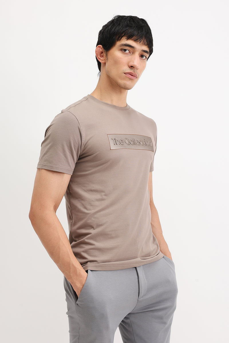 EMBOSSED PRINT T-SHIRT