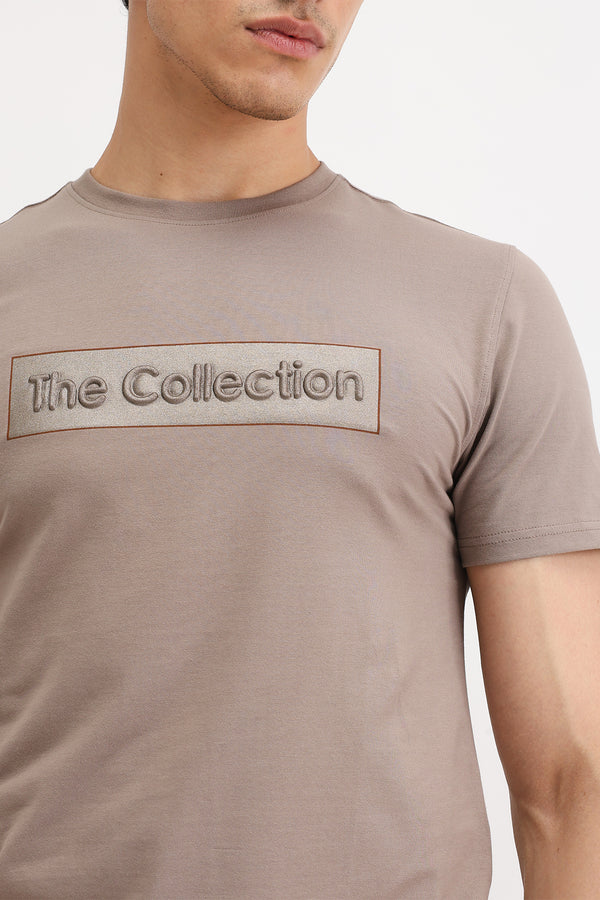 EMBOSSED PRINT T-SHIRT