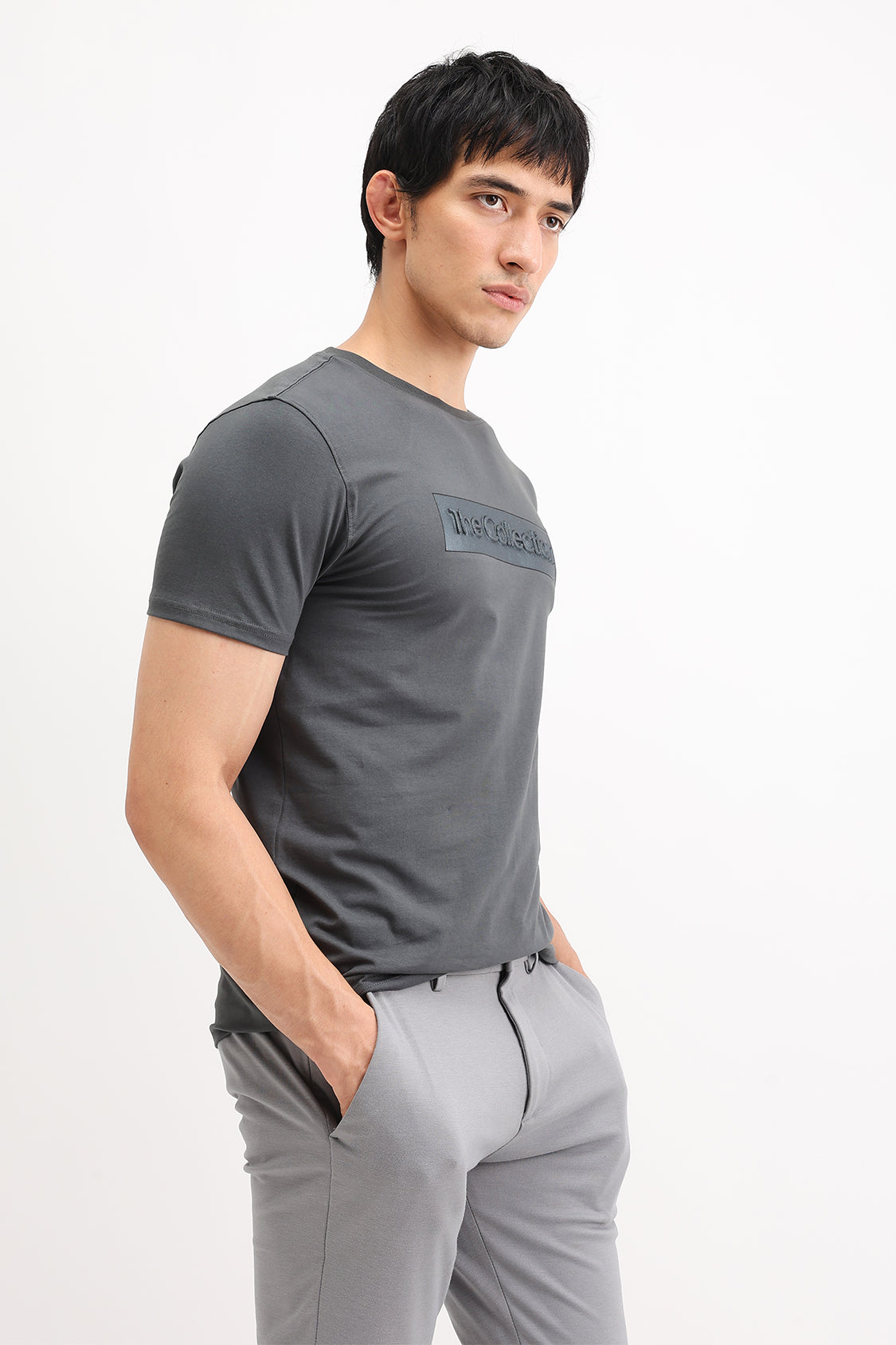 EMBOSSED PRINT T-SHIRT