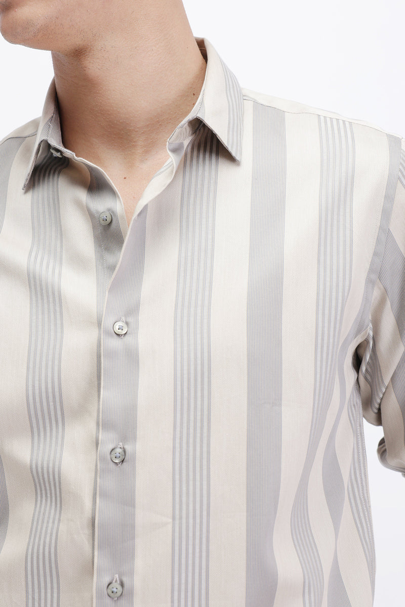 FULL SLEEVES VERTICAL STRIPED SHIRT