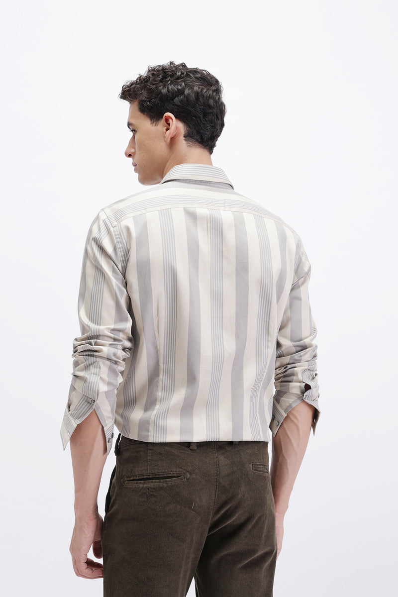 FULL SLEEVES VERTICAL STRIPED SHIRT