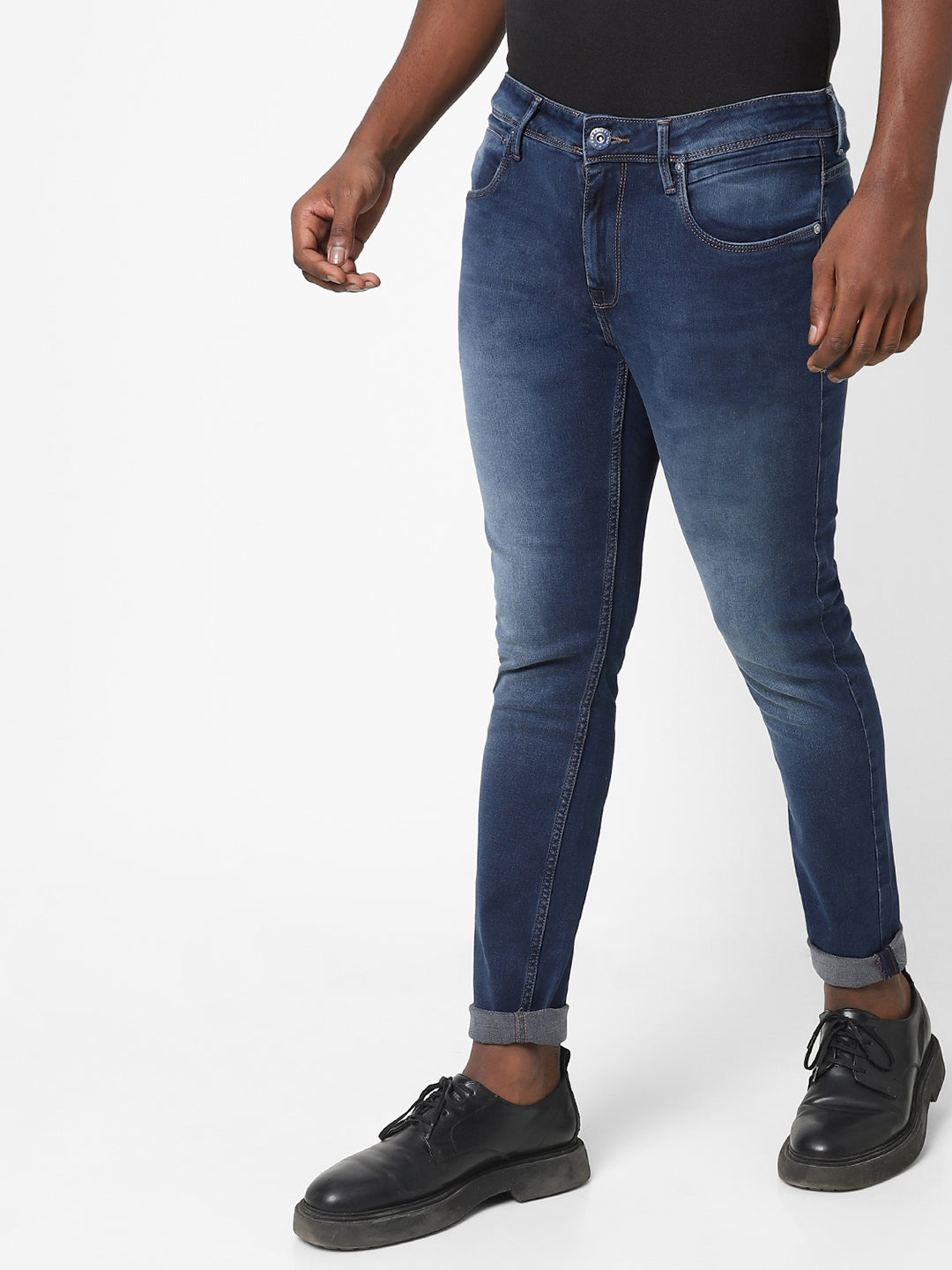 Men Slim Mid Rise Blue Jeans